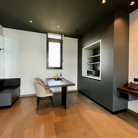 Only Tower דירה *