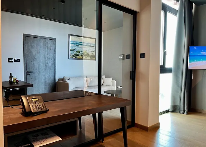 Only Tower Διαμέρισμα *